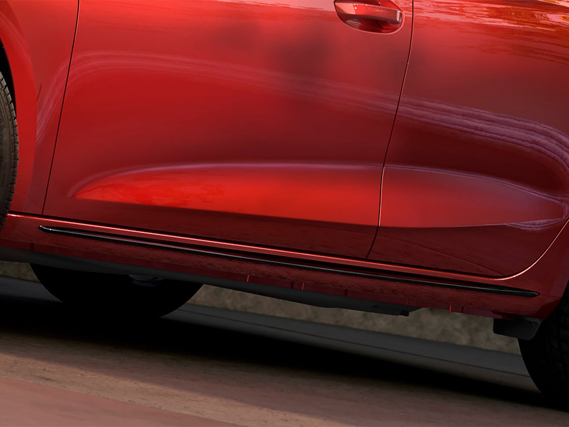 Black side skirt featured on the seat leon Sportstourer fr black pack edition, enhancing the sporty profile.