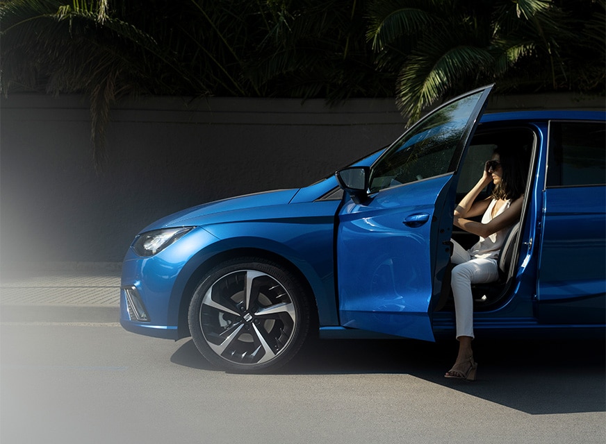 seat ibiza sapphire blue colour side view